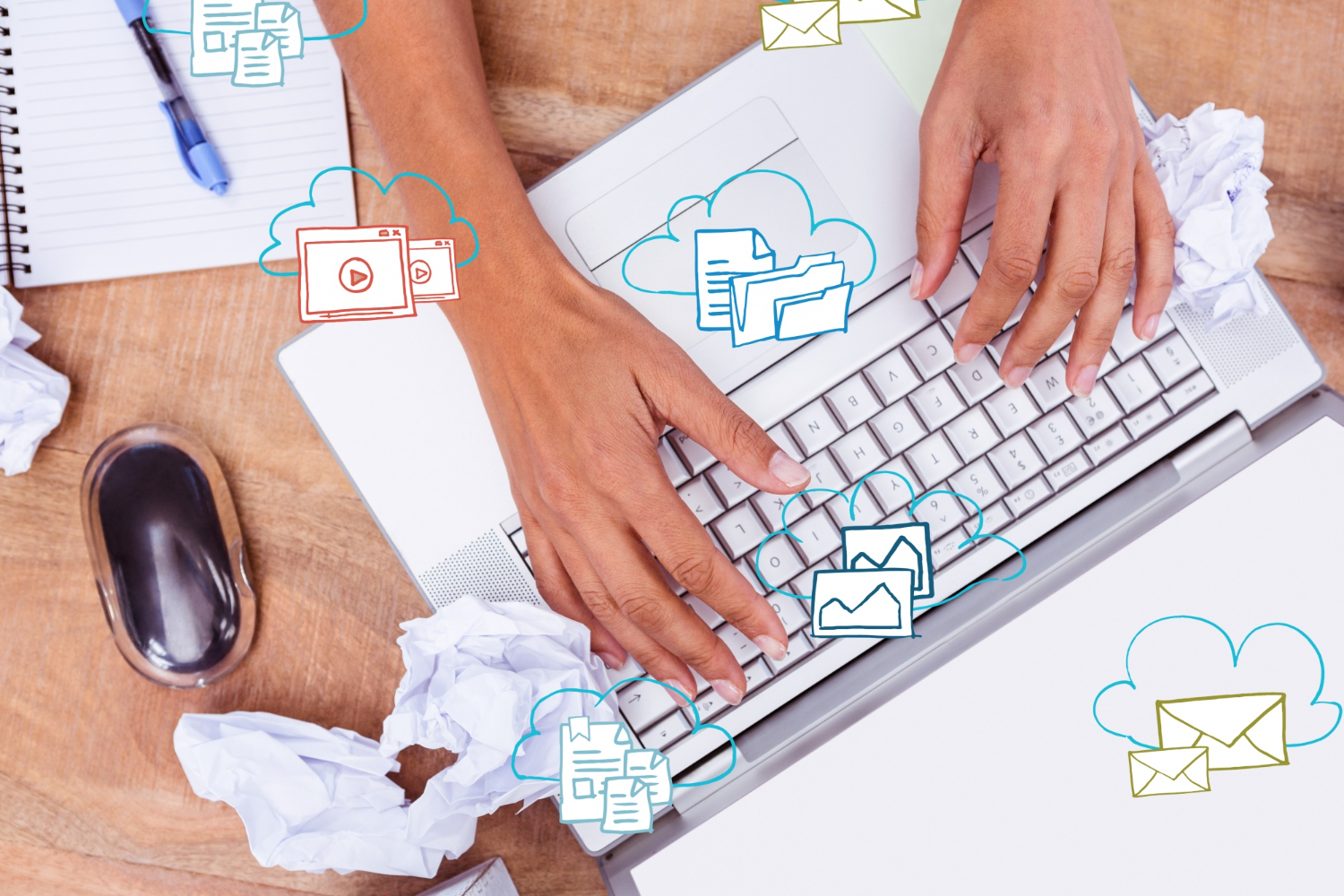 girl writes letters on laptop